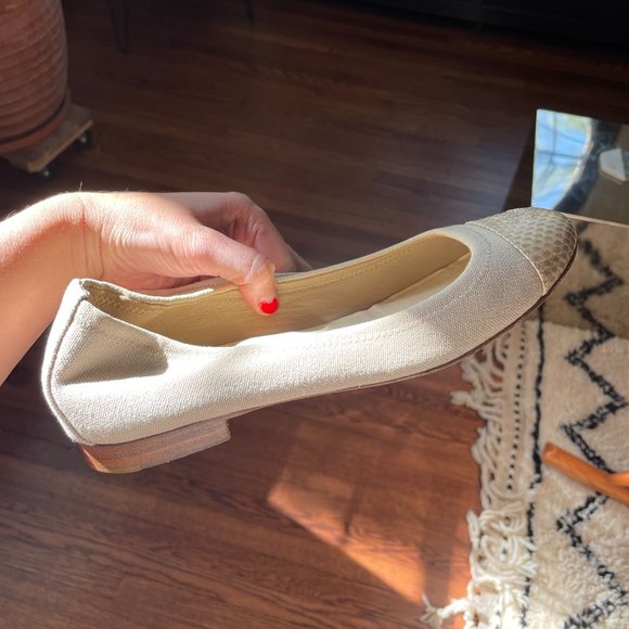 Chanel Canvas Ballet Flats with interlocking CC Logo - Picture 3 of 11